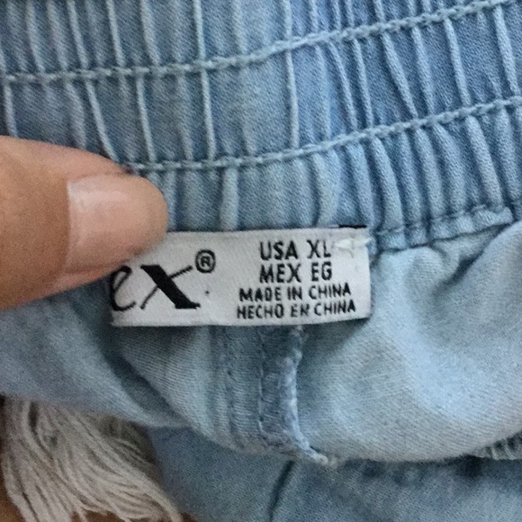 Shorts - Picture 5 of 5